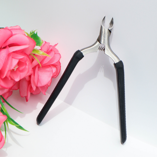 Secret Nail Nipper